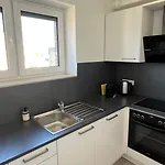 아파트 Neue Und Modische Im Duisburger Sueden 뒤스부르크